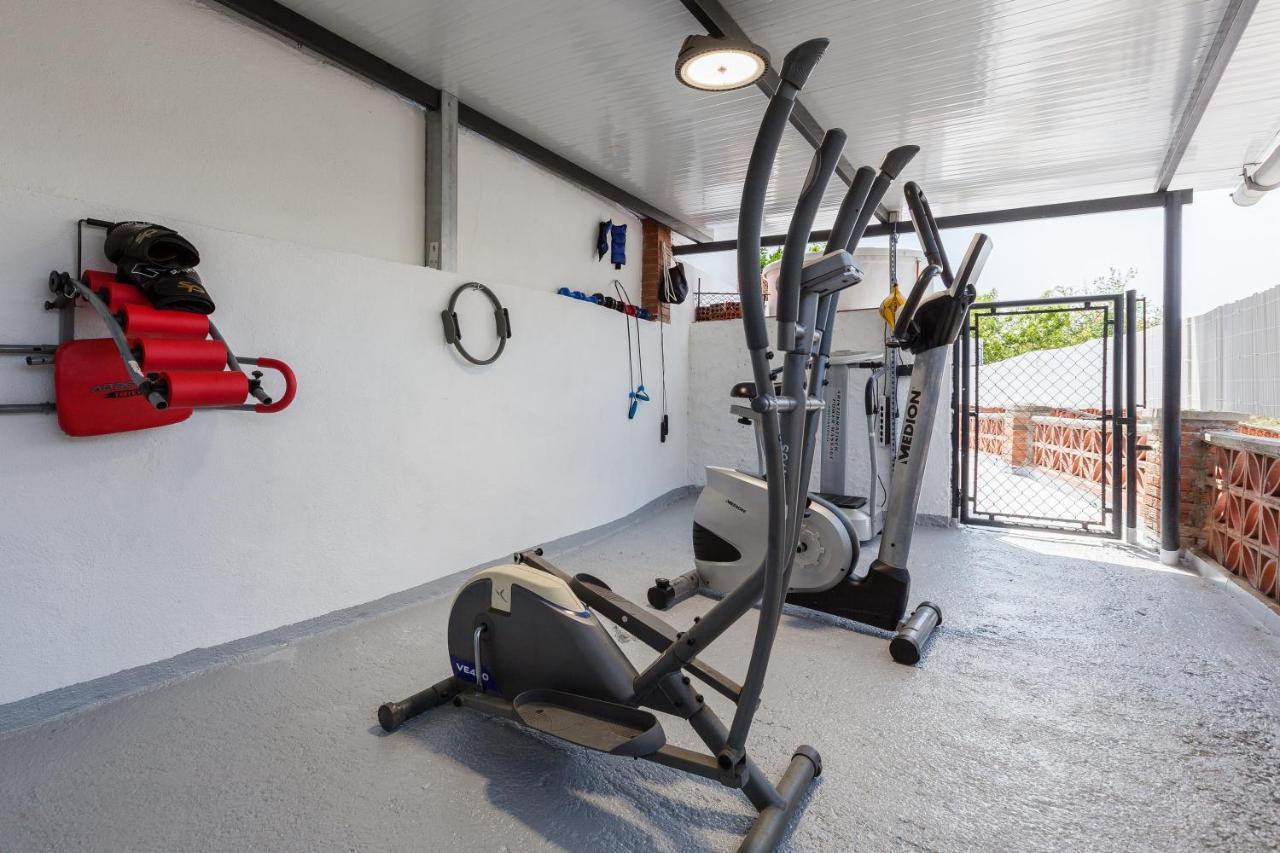 Vila Cal Ramon Con Piscina Rubí Exteriér fotografie