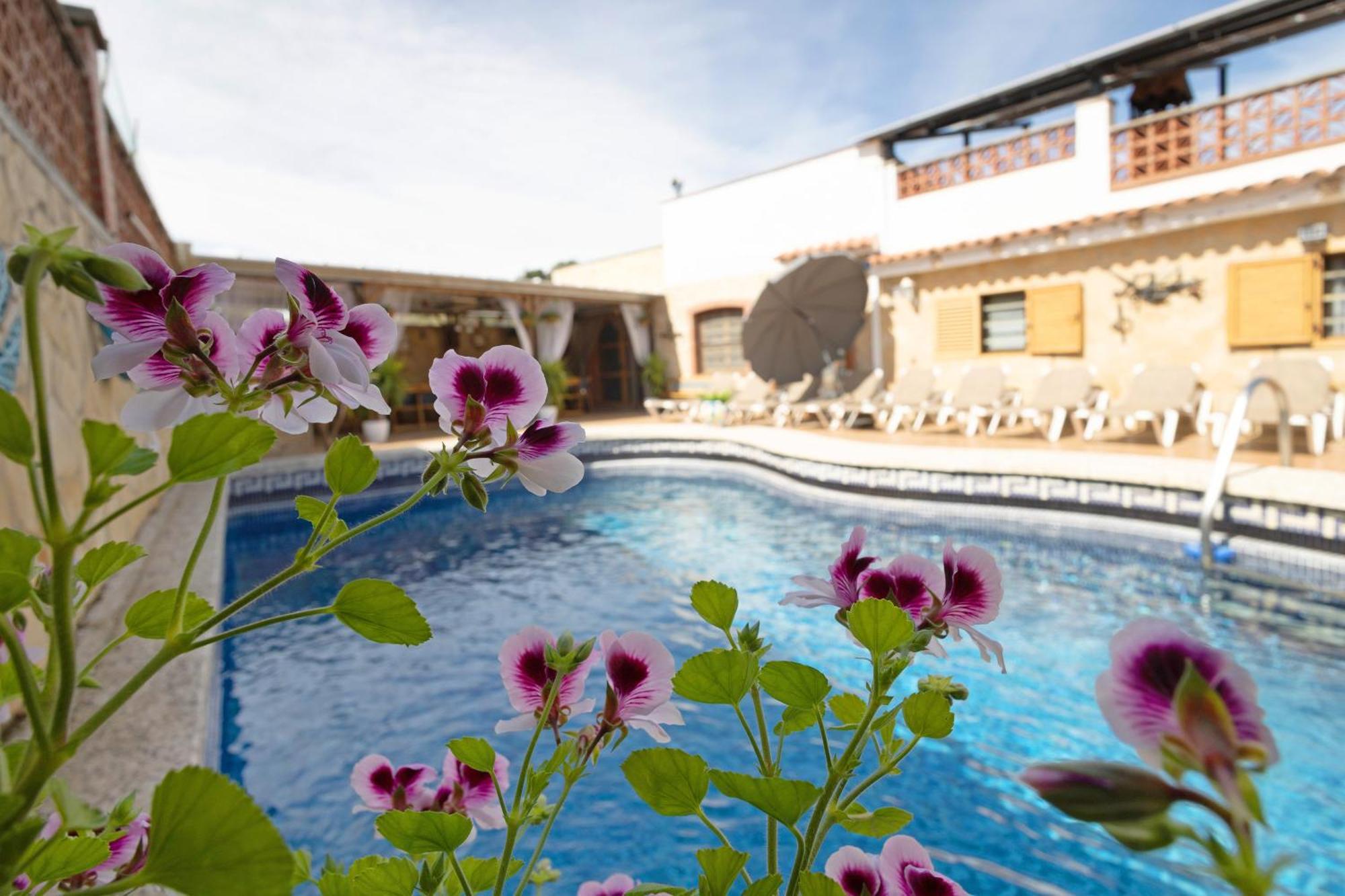 Vila Cal Ramon Con Piscina Rubí Exteriér fotografie