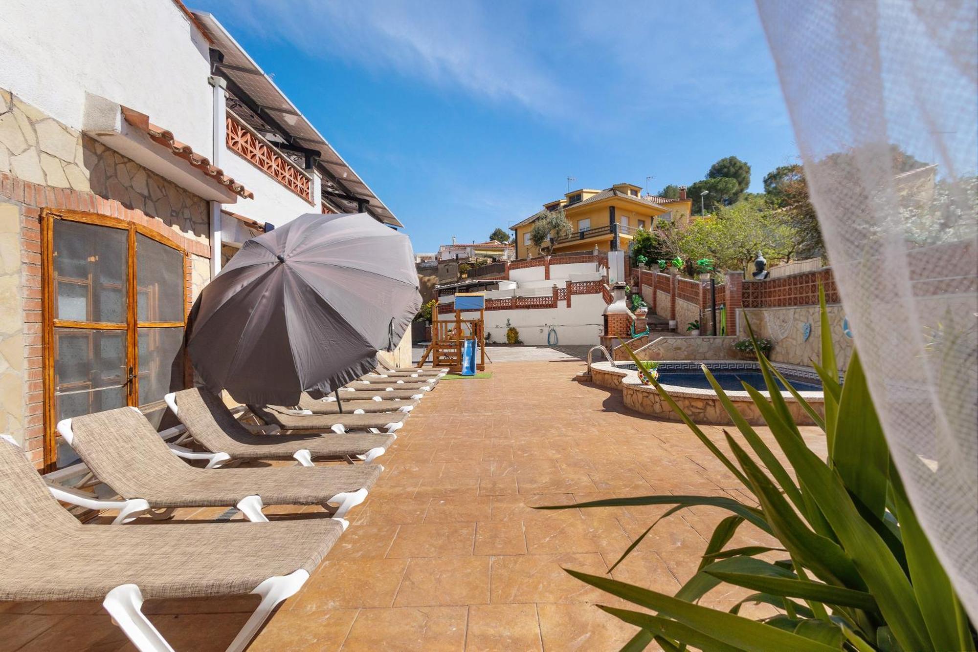 Vila Cal Ramon Con Piscina Rubí Exteriér fotografie